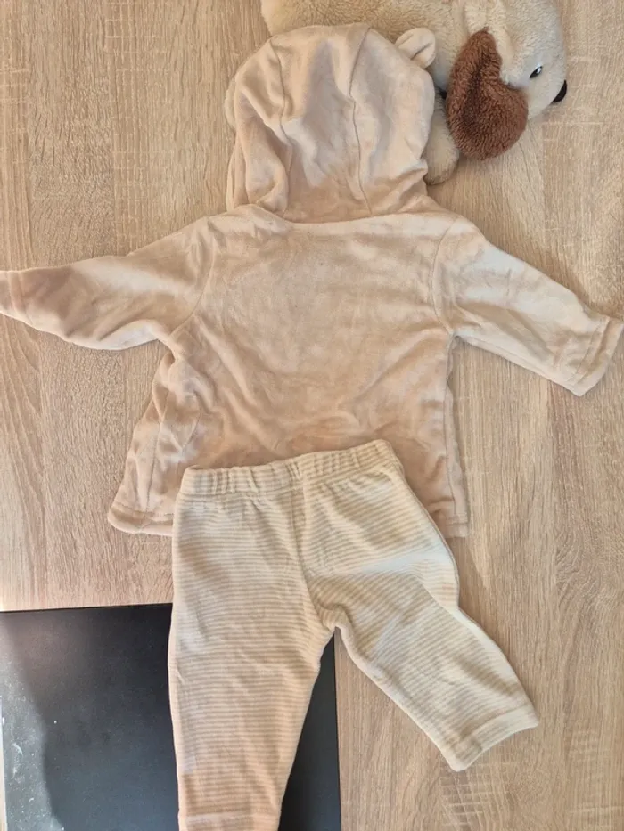 Ensemble bébé 3 mois - photo numéro 2