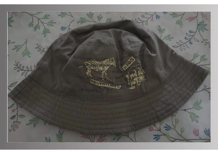 bob bébé gris-vert/jaune "zébre" sans taille