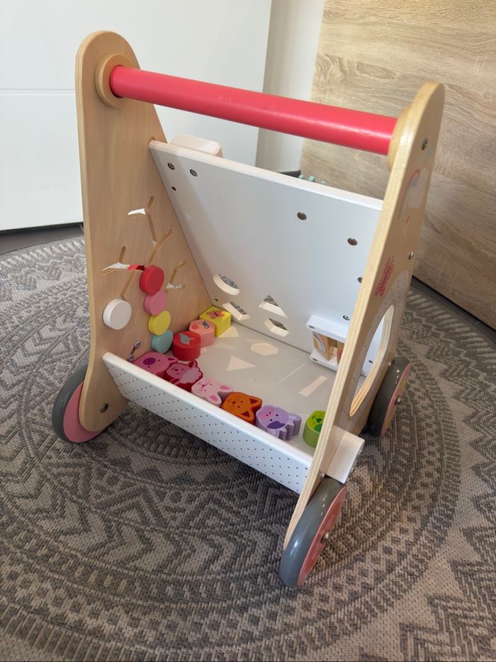 Chariot de marche et jeux - photo numéro 3