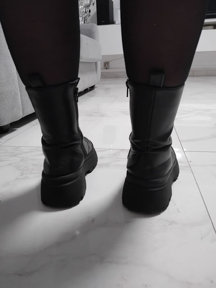 Botte femme pointure 37 prix 10euros la paires de bottes - photo numéro 5