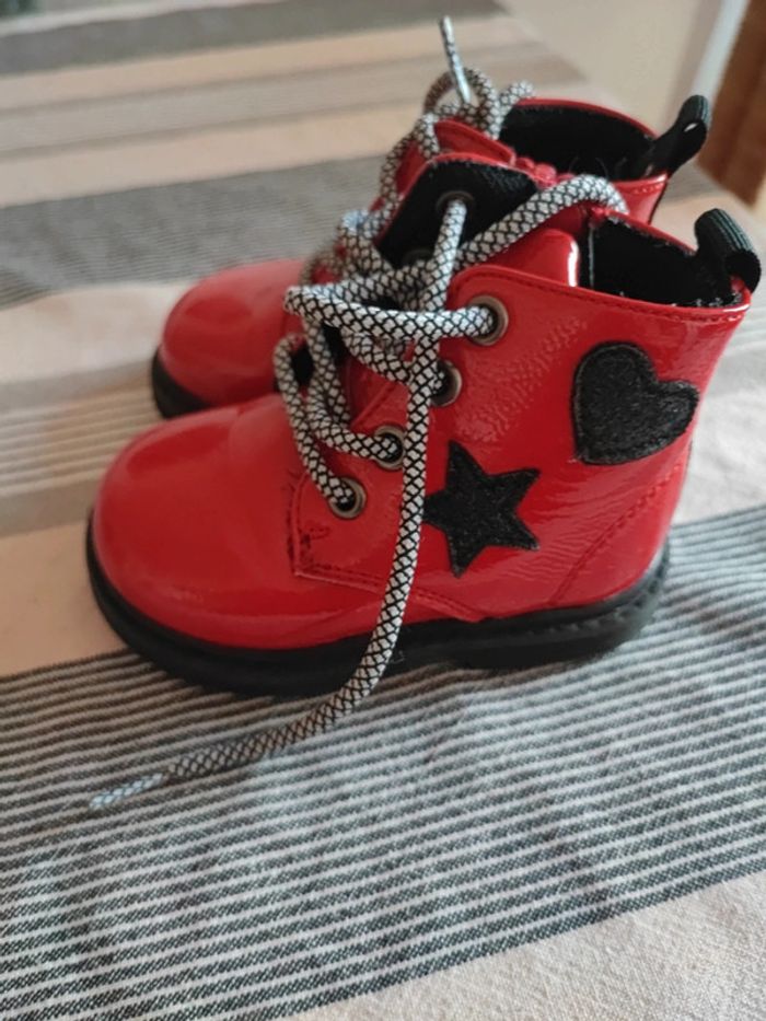 Chaussures taille 20 - photo numéro 4