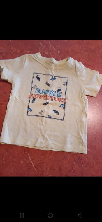 T.shirt bébé taille 6 mois