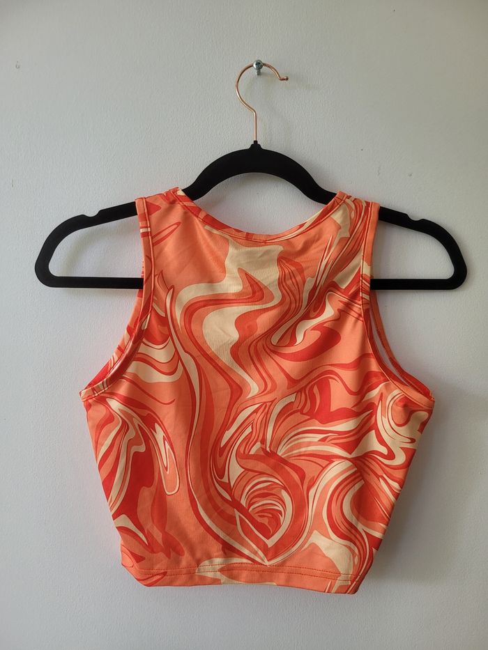 Crop top orange fluo Shein S – tendance été, style vague, très bon état ! - photo numéro 3
