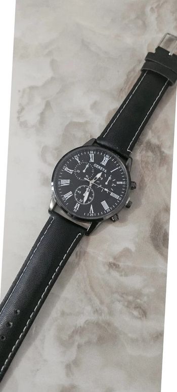 Montre neuve pour homme