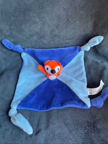 Doudou plat renard Petit renard bleu orange Auzou