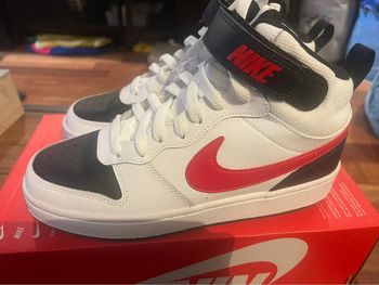 Baskets Nike court borough mid 2