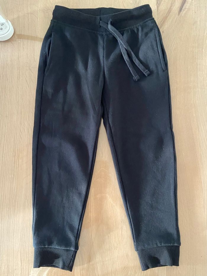 Jogging noir - photo numéro 2