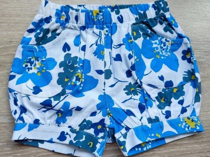 Short/ bloumer fleuri - photo numéro 2
