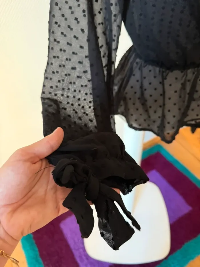 Blouse noir en très bon état taille M SHEIN - photo numéro 6