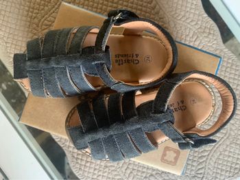 Sandales cuir marine T. 24