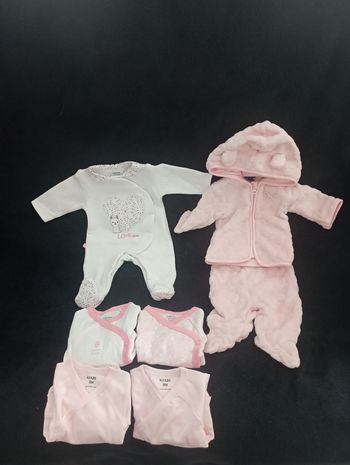 Vêtements naissance.