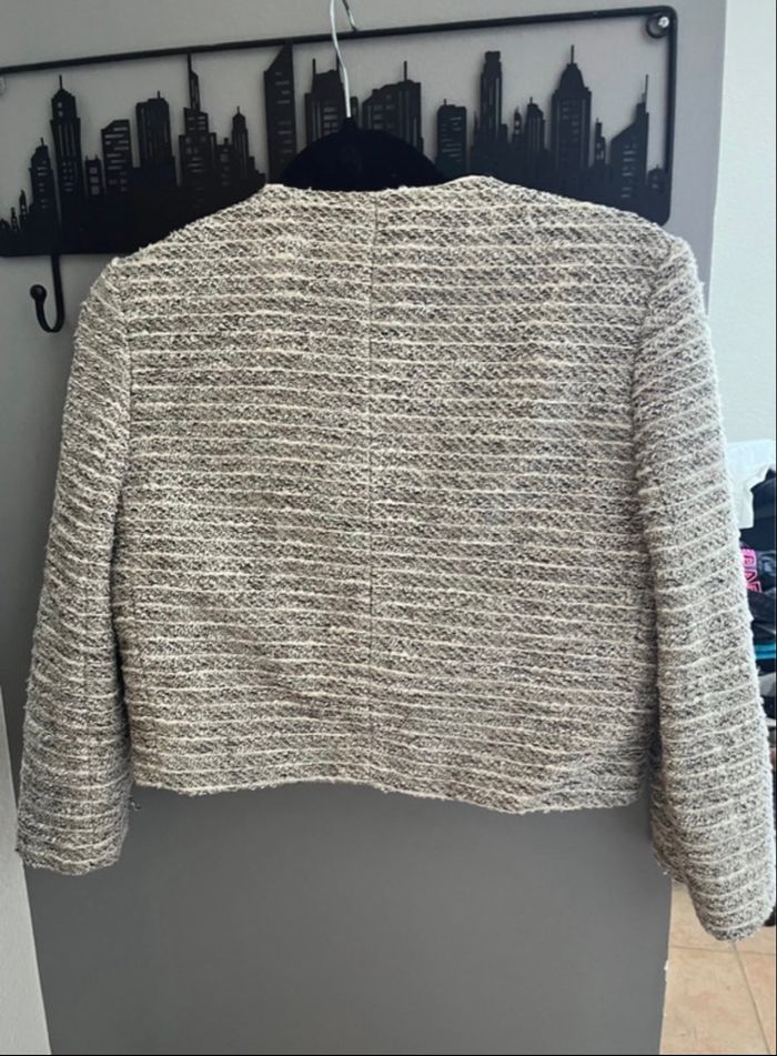 Veste MANGO rayé gris et blanche - photo numéro 2
