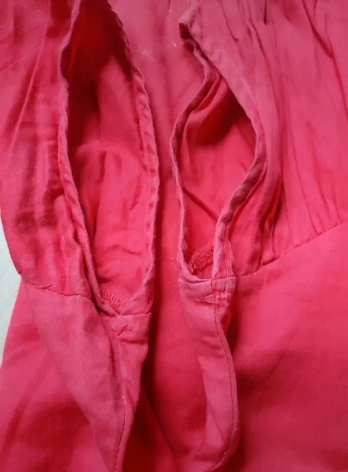 Robe rouge légère voile doublé col bénitier - photo numéro 6