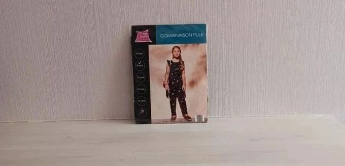 Combi-pantalon fille, été, motif fleuri, taille 8 ans, neuve dans l'emballage. - photo numéro 5
