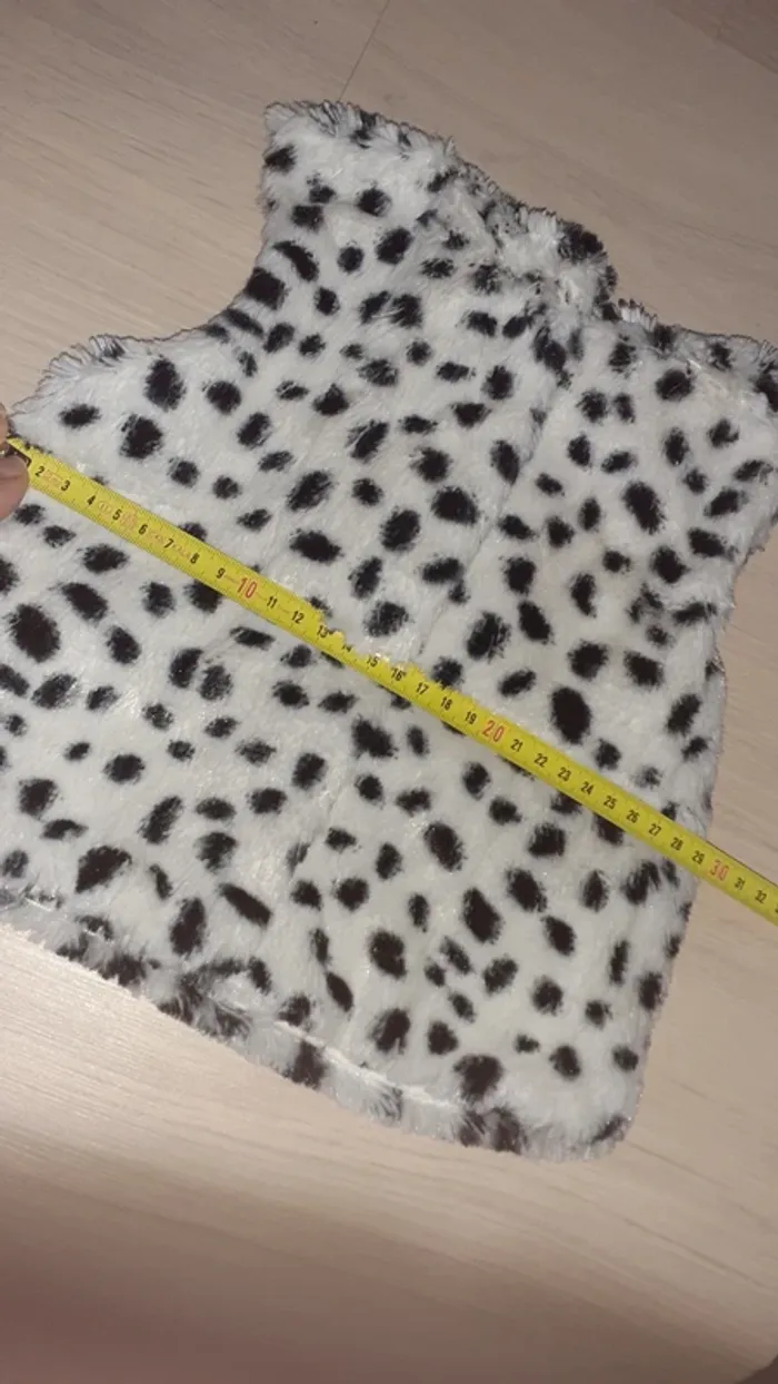 Gilet/veste en fourrure sans manche avec capuche - photo numéro 6