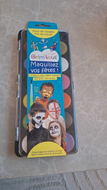 Maquillage palette 12 couleurs +pinceau