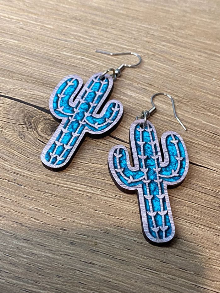 Paire de boucles d oreilles cactus bois - photo numéro 3