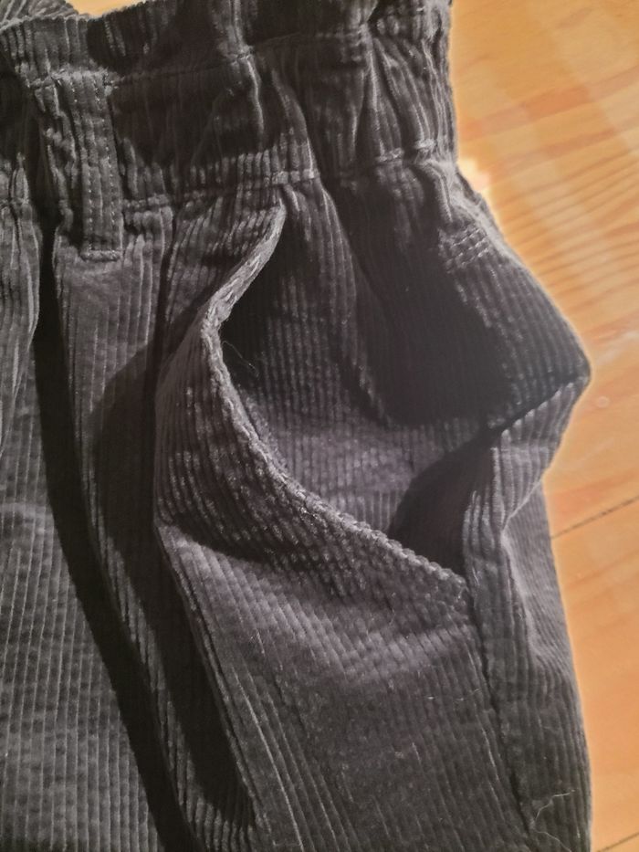 Pantalon noir en velours côtelé - photo numéro 3