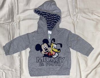 Gilet à capuche bébé