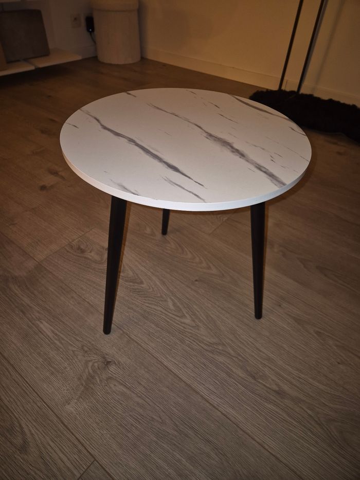 Petite table d'appoint
