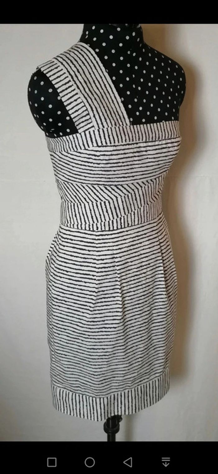 Robe rayures noir blanc Taille XS Bcbg MaxAzria - photo numéro 4