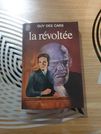 Livre La révoltée