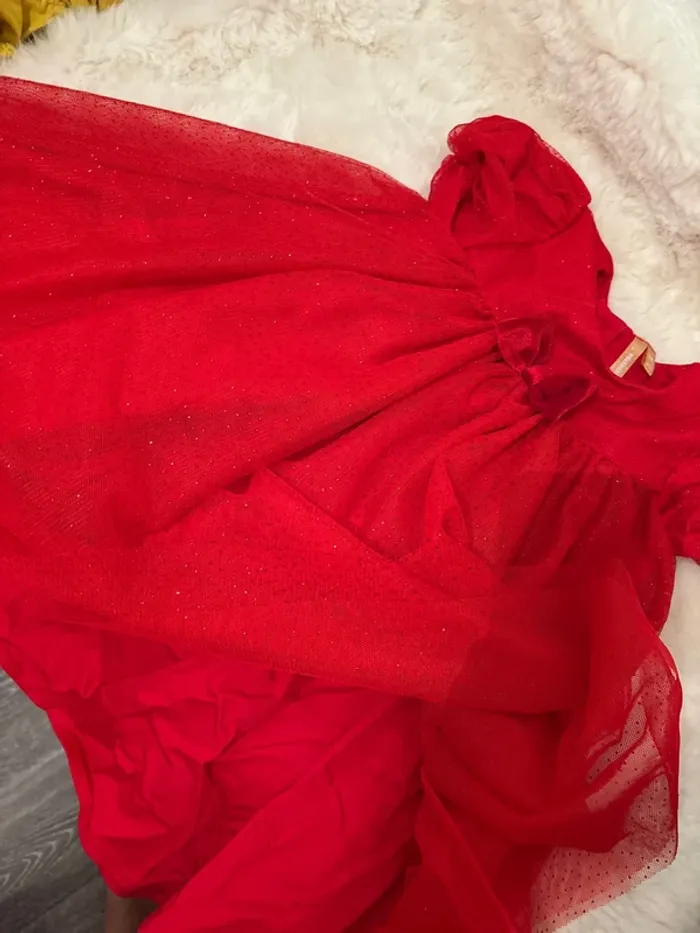 Magnifique robe rouge fille 18 mois - photo numéro 4