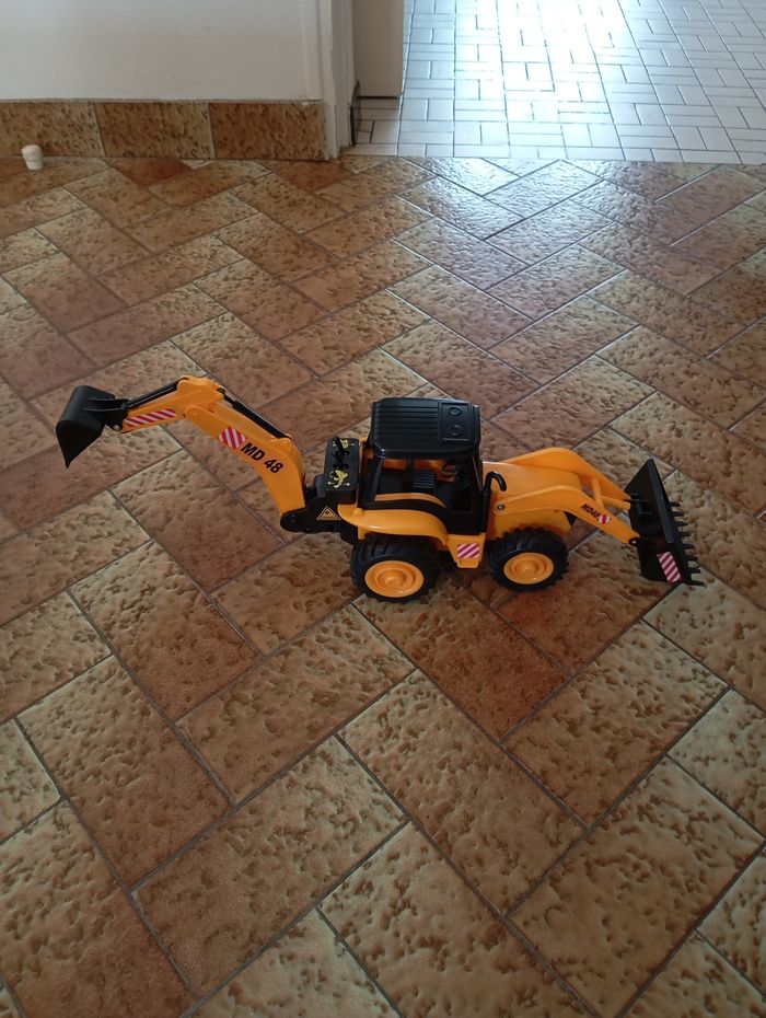 Tractopelle - photo numéro 2