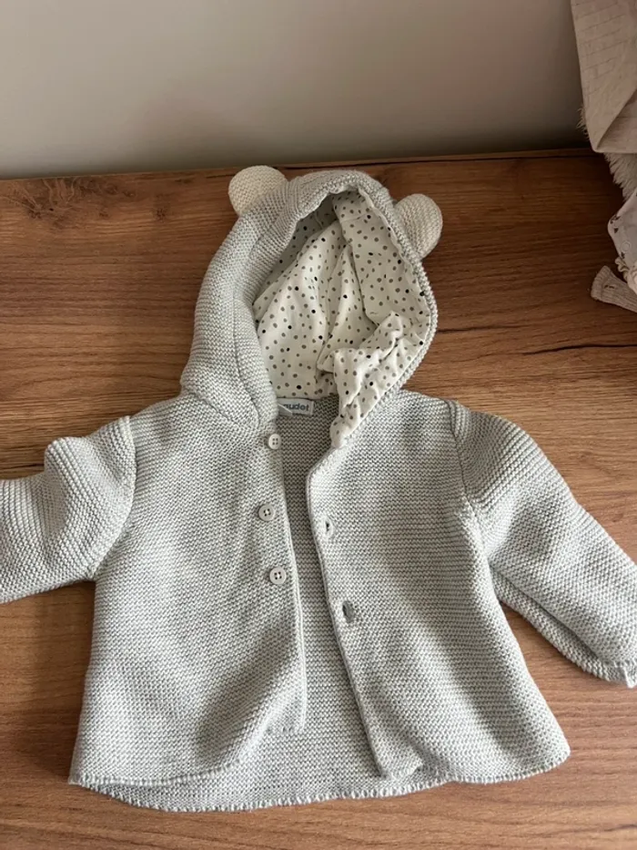 Gilet à capuche