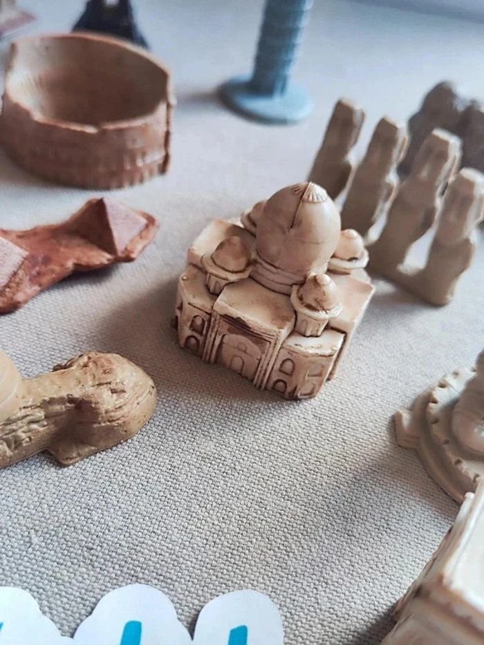 Lot de 17 figurines du monde - photo numéro 8