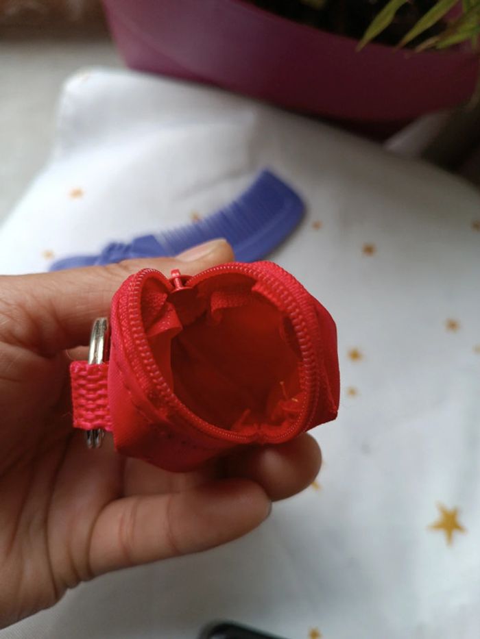 Grimace Ronald peigne sac bag mini small vintage violet purple 1993 brush keychain McDo happy - photo numéro 6