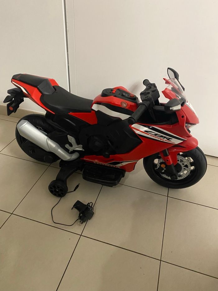 Moto électrique Honda - photo numéro 1