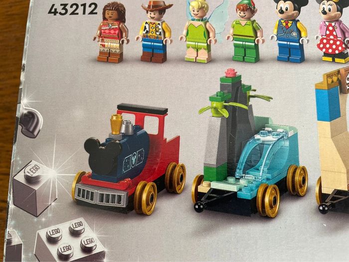 Boîte lego le train en fête Disney 43212 Neuve - photo numéro 11