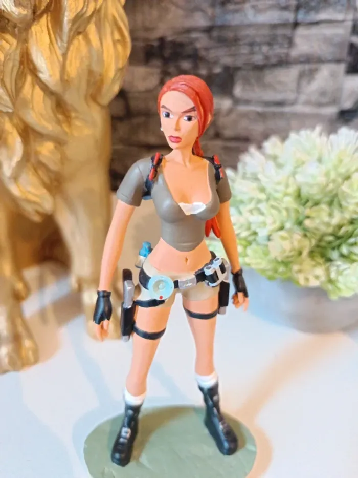 Figurine tomb raider - photo numéro 2
