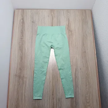 Legging gymshark femme M vert clair