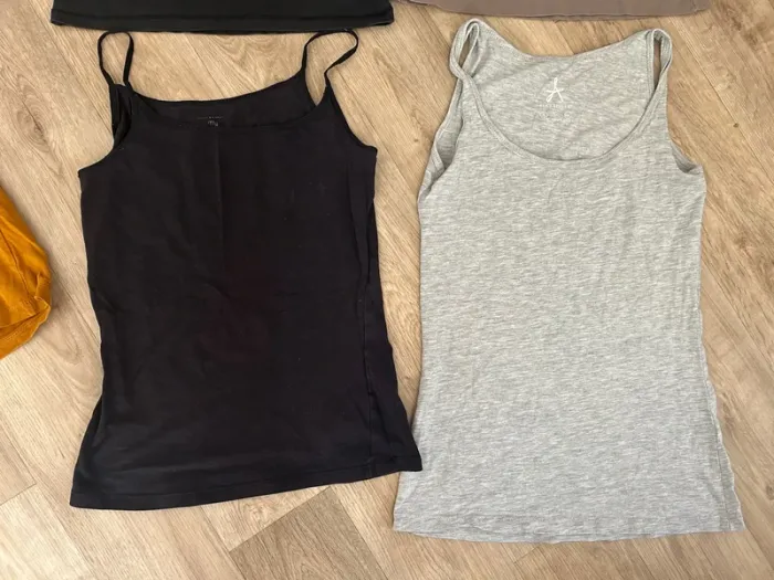 H&M, lot débardeurs ,T-shirts haut femme, taille S/36 - photo numéro 3