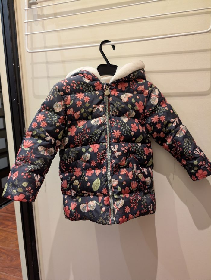 Manteau fille 18 mois noir fleurie