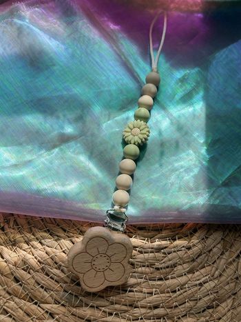 Attache tétine Beige et vert