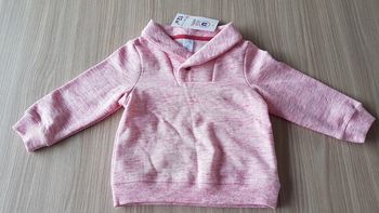 Pull 18 mois neuf