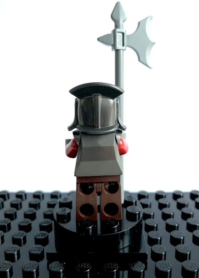 LEGO Seigneur des Anneaux - Uruk Hai, helmet & armor - photo numéro 4
