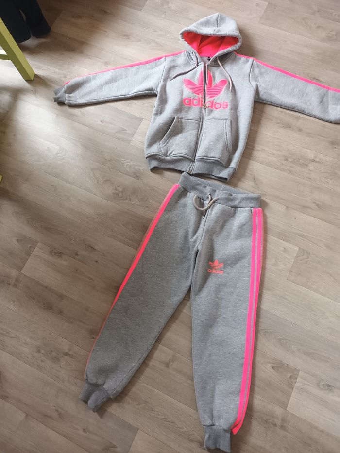 Survêtement pantalon et haut 10 ans Adidas - photo numéro 1