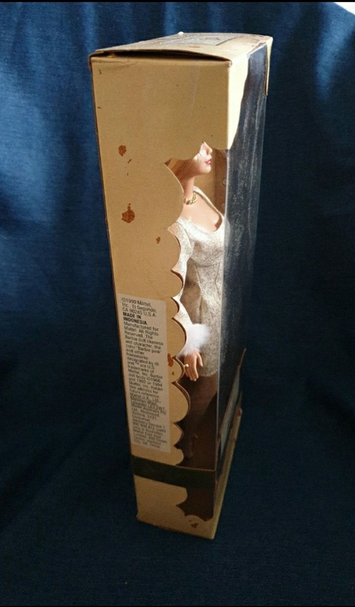 Barbie golden allure - photo numéro 6