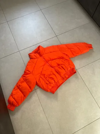 Doudoune orange courte – Taille L – Bon état