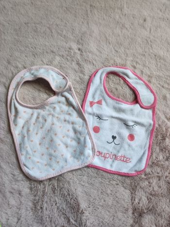 Lot 2 bavoirs nouveaux né