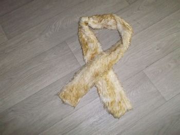 Echarpe fausse fourrure beige et marron TBE