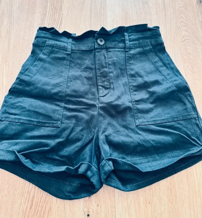 Short taille haute noir - photo numéro 4