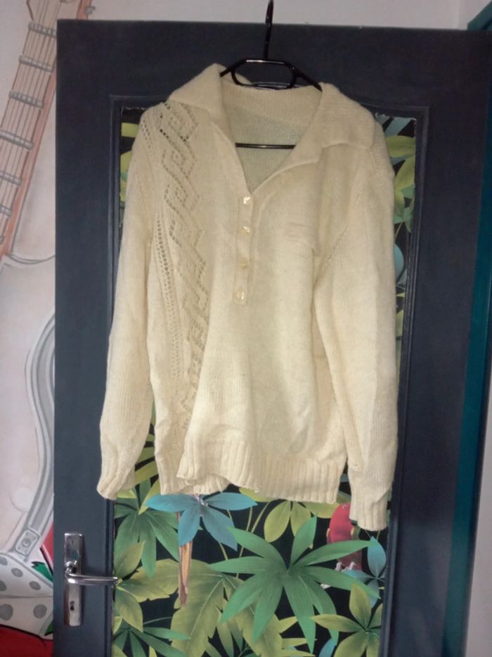 Pull laine jaune très clair tricoté main