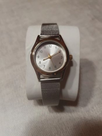 Montre argentée