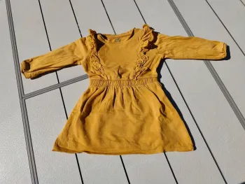 Robe moutarde Kiabi 4 ans