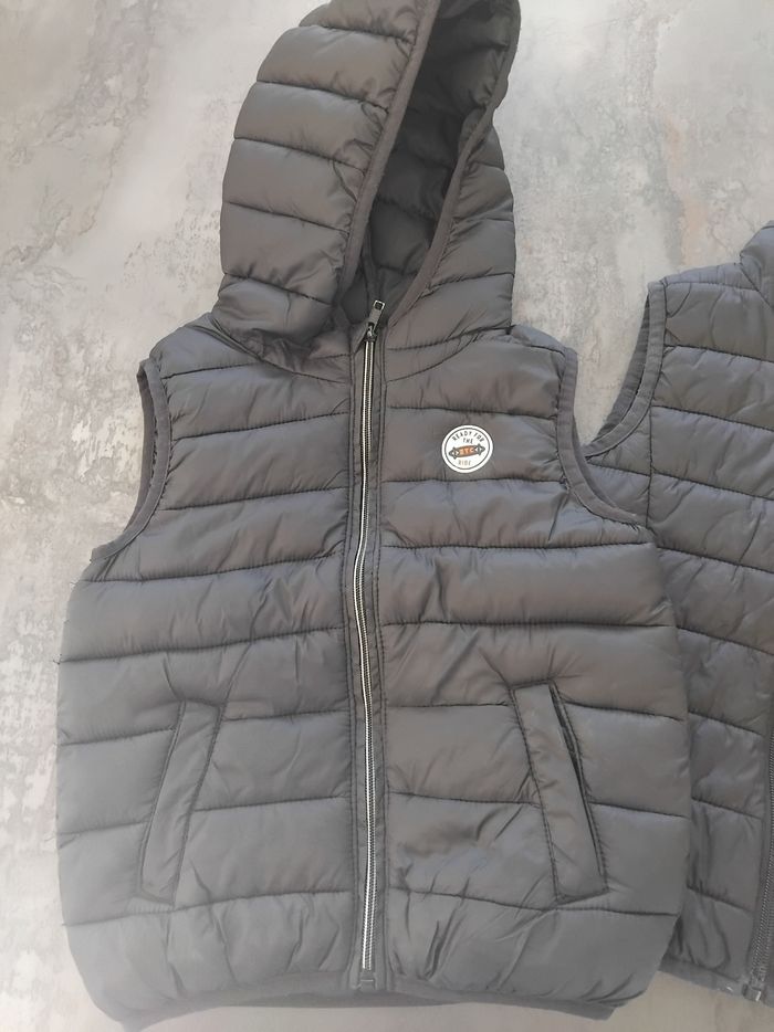 Lot doudoune 4/5 ans - photo numéro 2